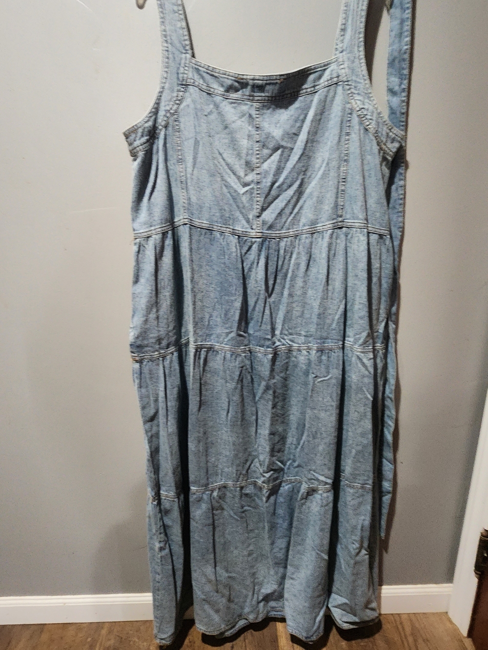 Light Wash Denim Maxi Dress with Adjustable Tie & Pockets - Picture 7 of 9
